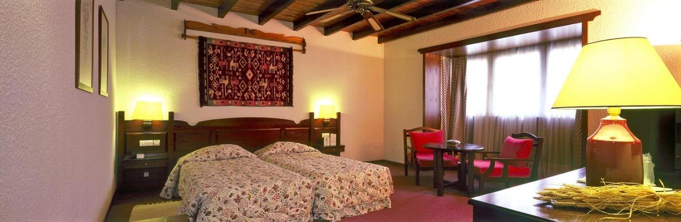 Hotel Spa Montana Karpeníszi Kültér fotó