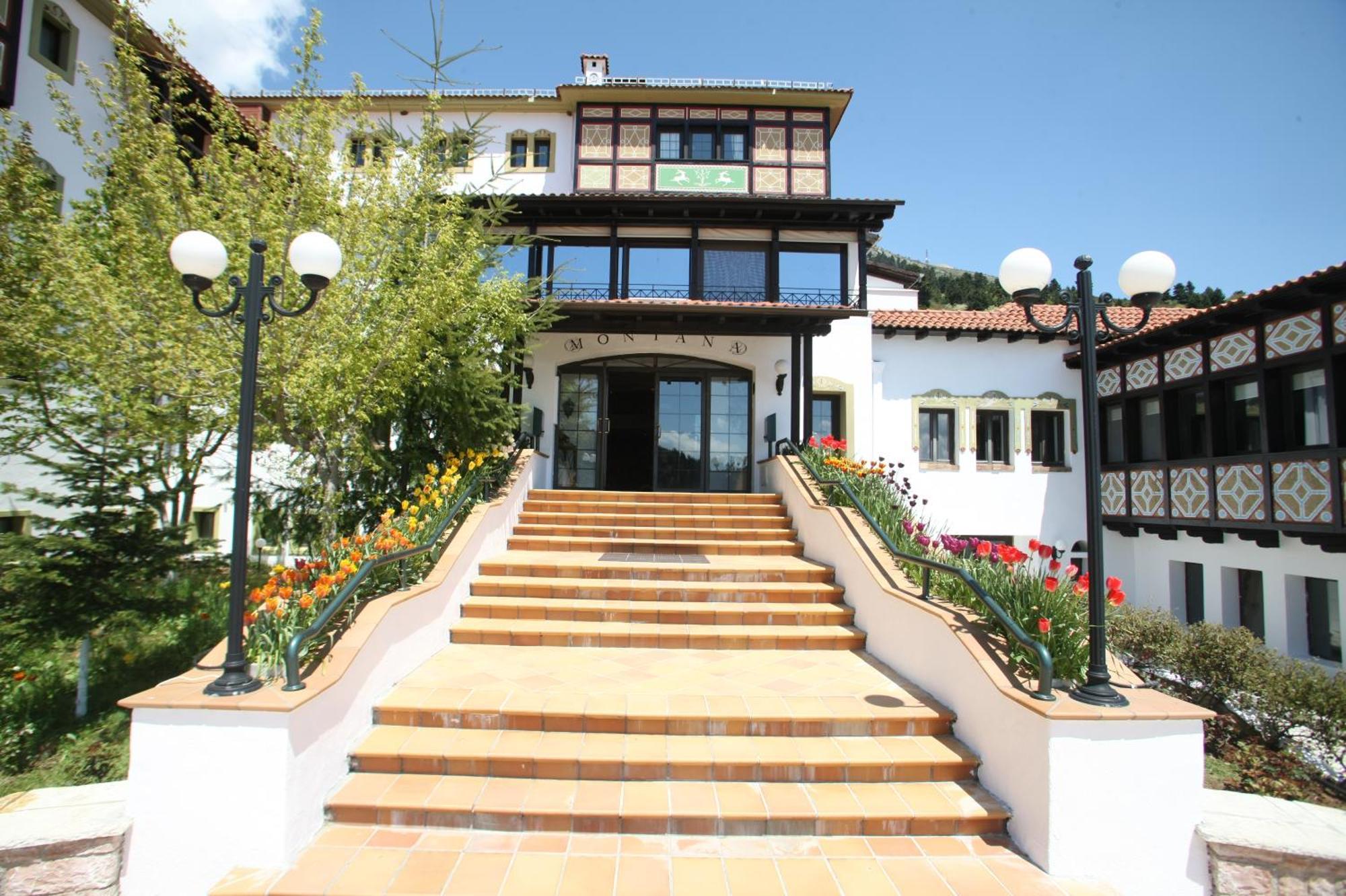 Hotel Spa Montana Karpeníszi Kültér fotó